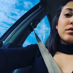 Meet your Posher, Elizbeth